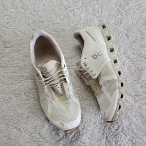 On Cloud 5 Lifestyle Running Shoes Sneakers Women's 7.5 White Sand